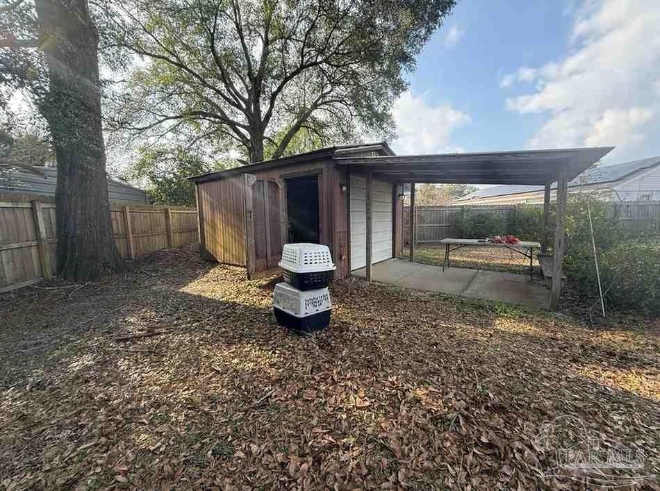 6517 Robin Avenue Milton, FL 32570 - Photo 5 of 25