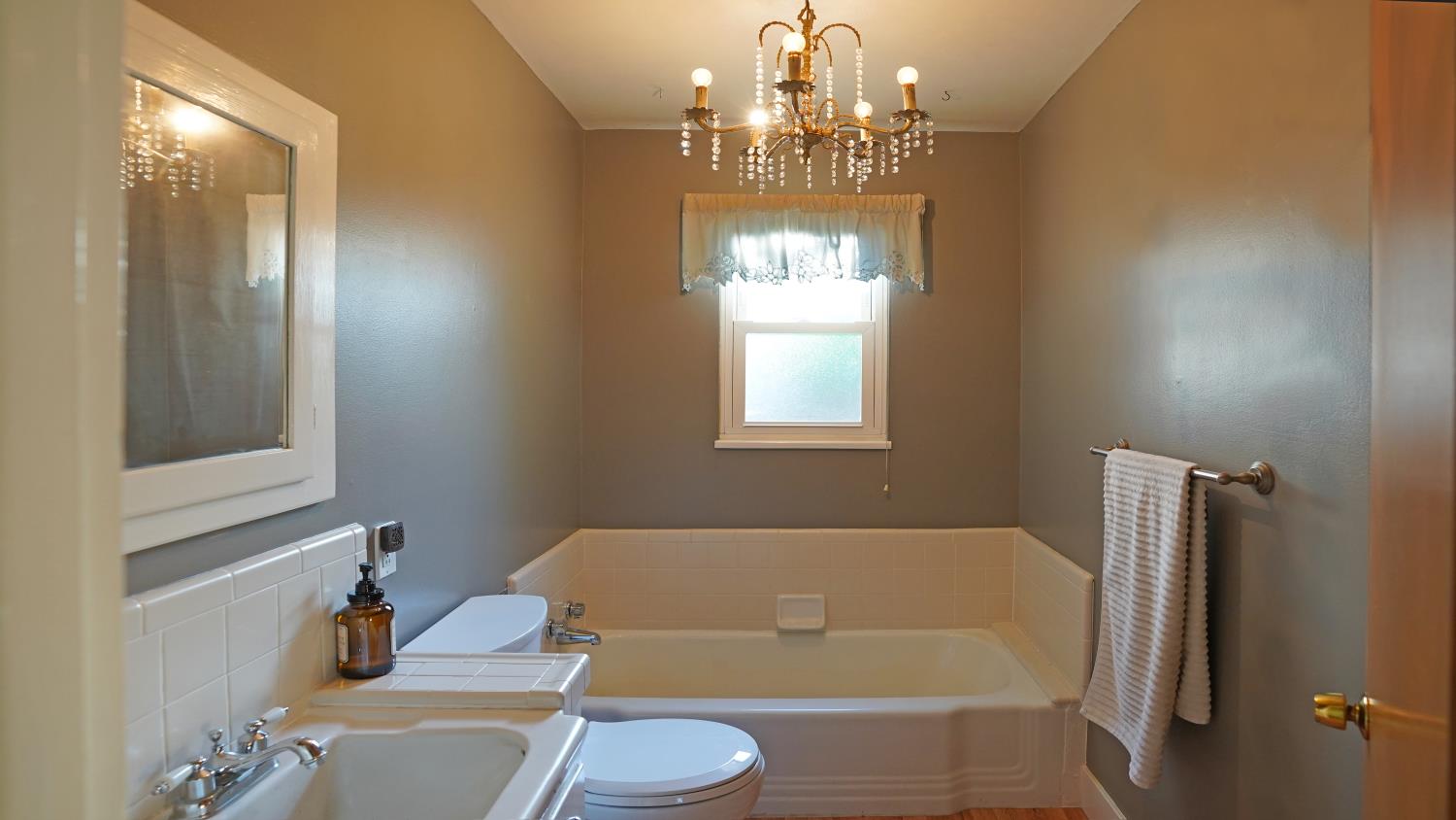 1719 West Locust Street Lodi, CA 95242 - Photo 8 of 18