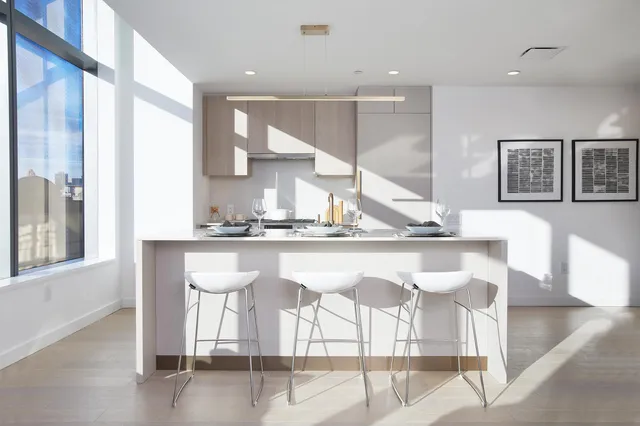 $3,000,000 | 3 Court Square, Unit PH307 | Long Island City