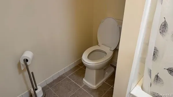 $1,800 | 78 Inwood Road, Middletown, NY 10941