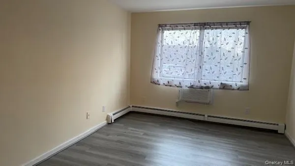 $1,800 | 78 Inwood Road, Middletown, NY 10941