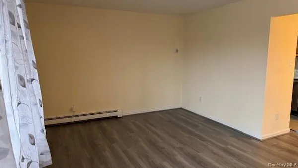 $1,800 | 78 Inwood Road, Middletown, NY 10941