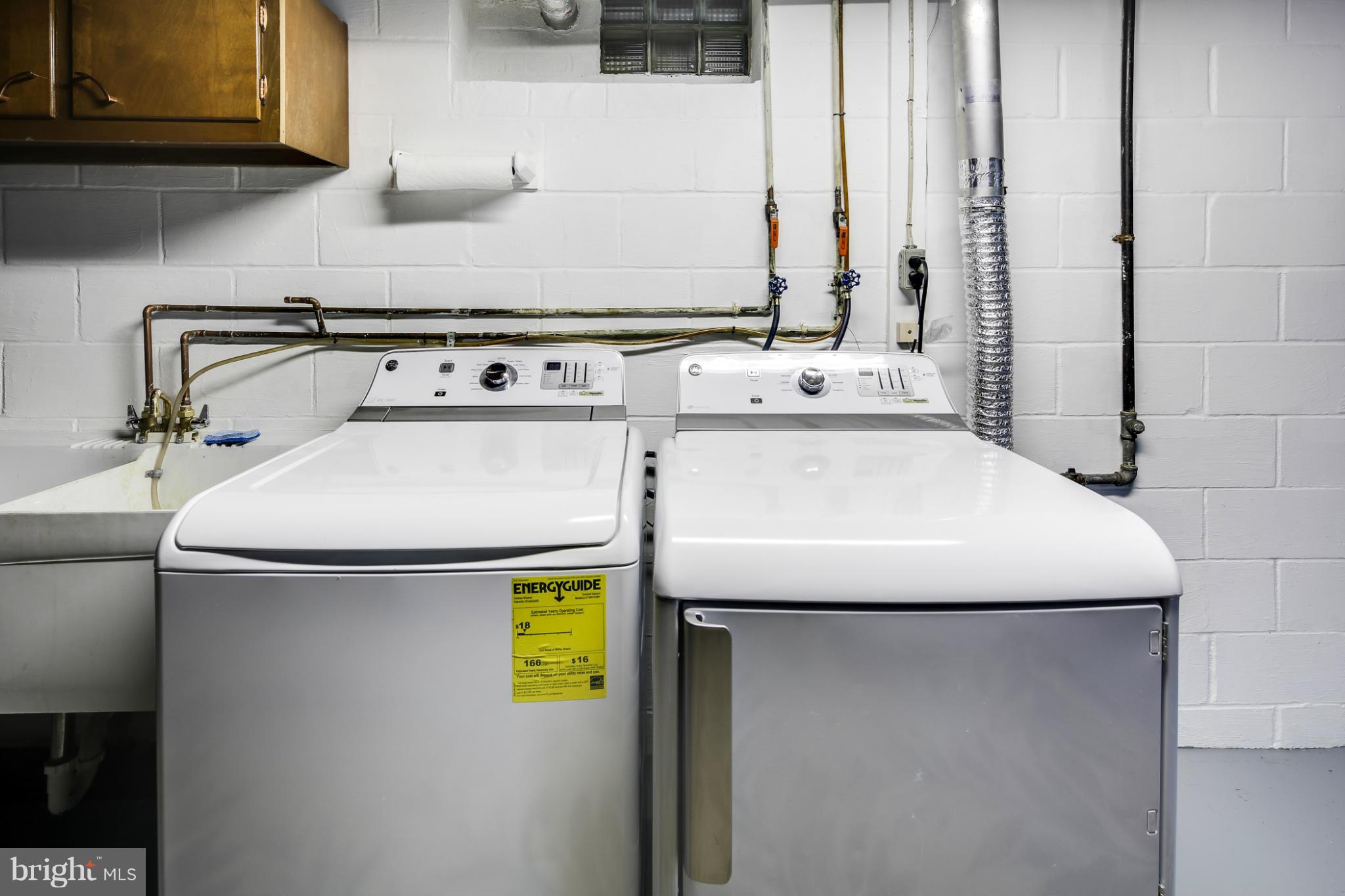 700 East Maple Road Linthicum, MD 21090 - Photo 22 of 29 a utility room with dryer and washer