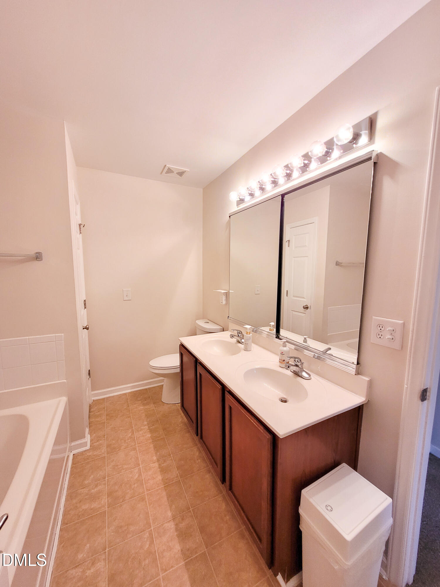 11721 Coppergate Drive, Unit 106 Raleigh, NC 27614 - Photo 31 of 39 20220309_120858