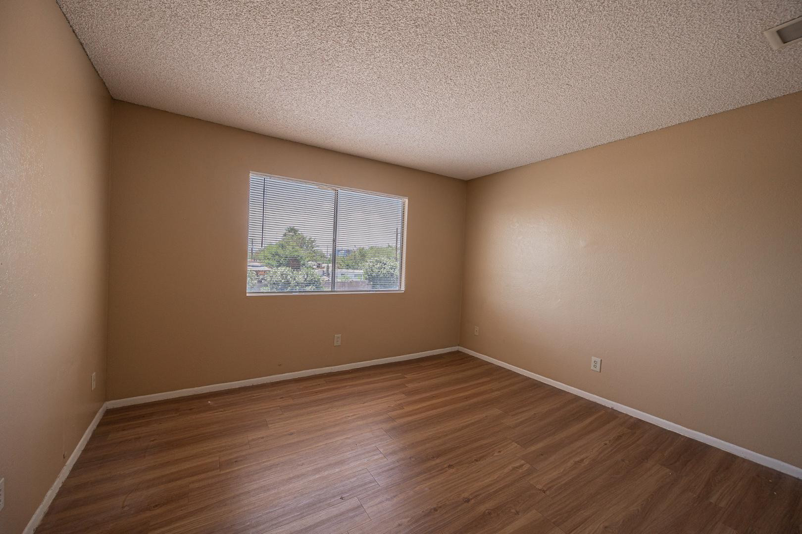 4724 East Portland Street Phoenix, AZ 85008 - Photo 12 of 16