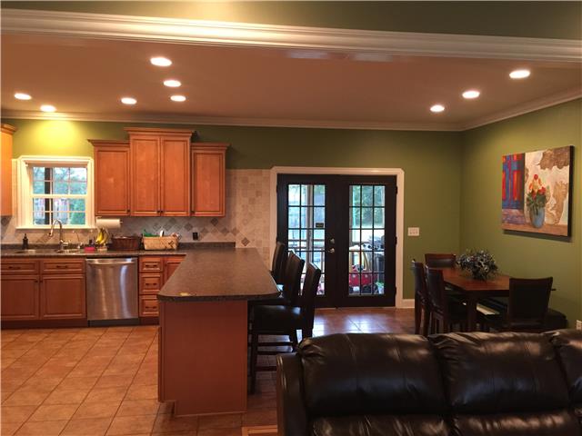 1041 Long Shot Drive Springfield, TN 37172 - Photo 7 of 18 EAT AREA