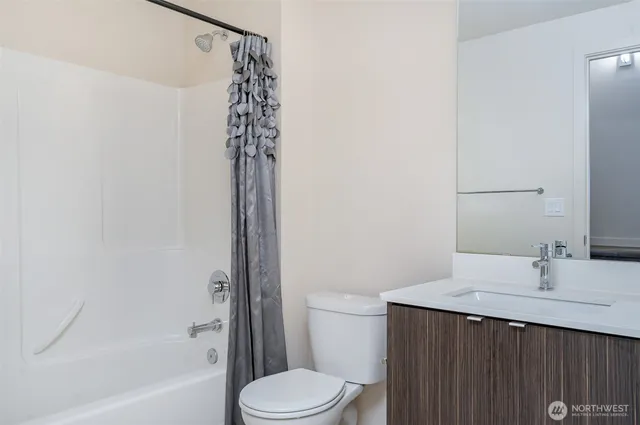 $3,550 | 3810 California Avenue Southwest, Unit C, Seattle, WA 98116