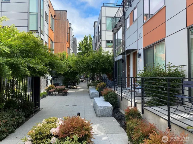 $3,550 | 3810 California Avenue Southwest, Unit C, Seattle, WA 98116