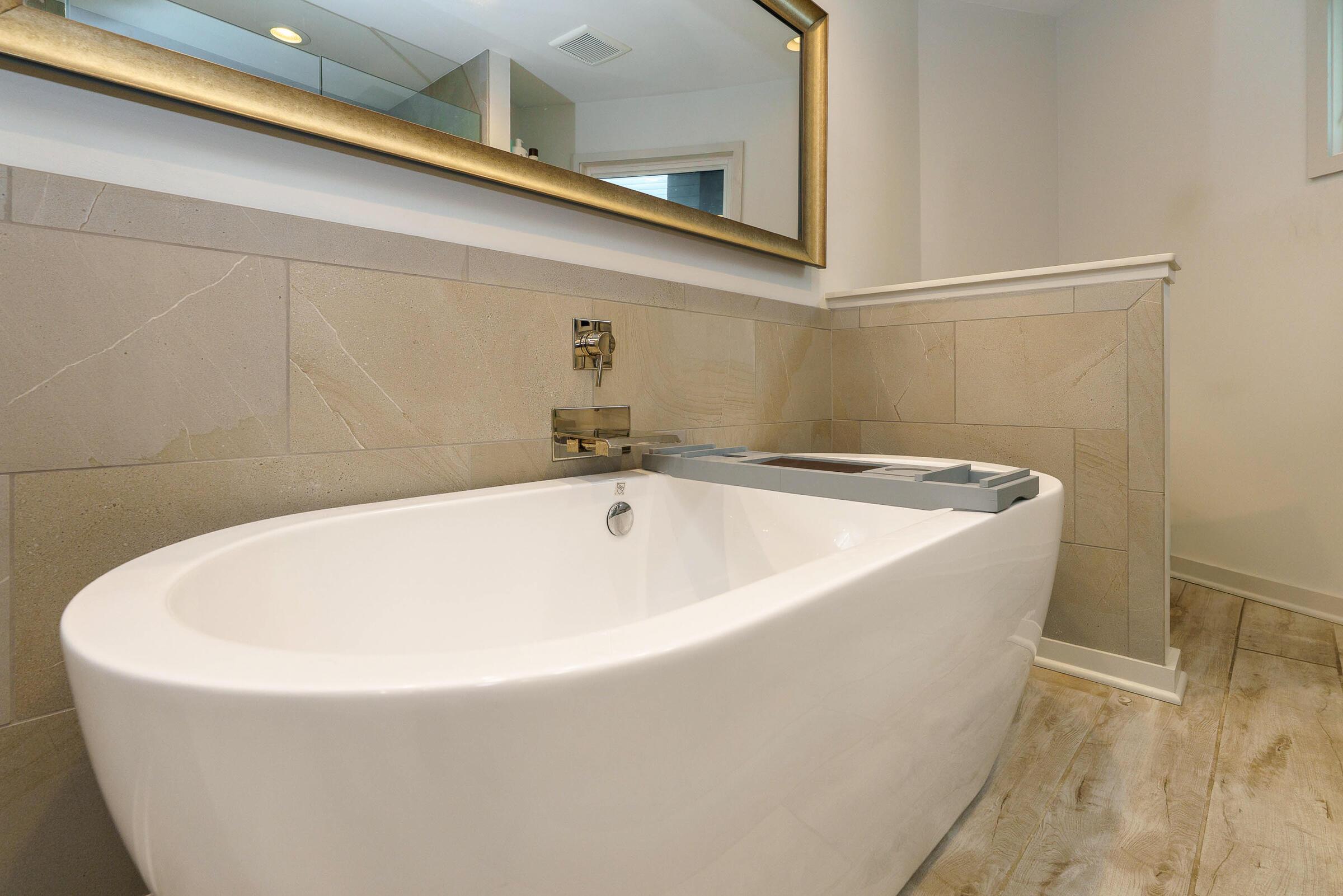 1037 Ravine Ridge Drive Columbus, OH 43085 - Photo 37 of 74 Primary Suite Full Bathroom