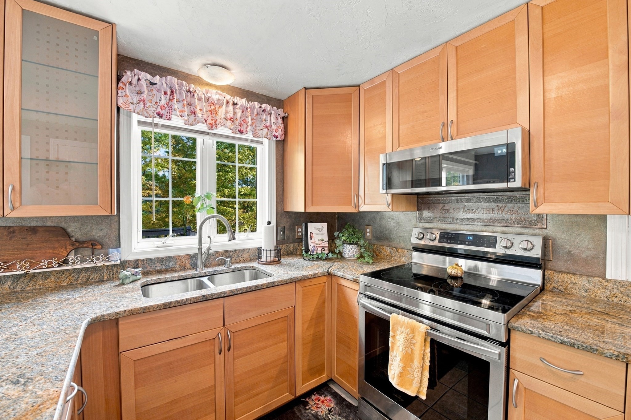 45 Howarth Road Oxford, MA 01540 - Photo 13 of 42 Gallery Image 13