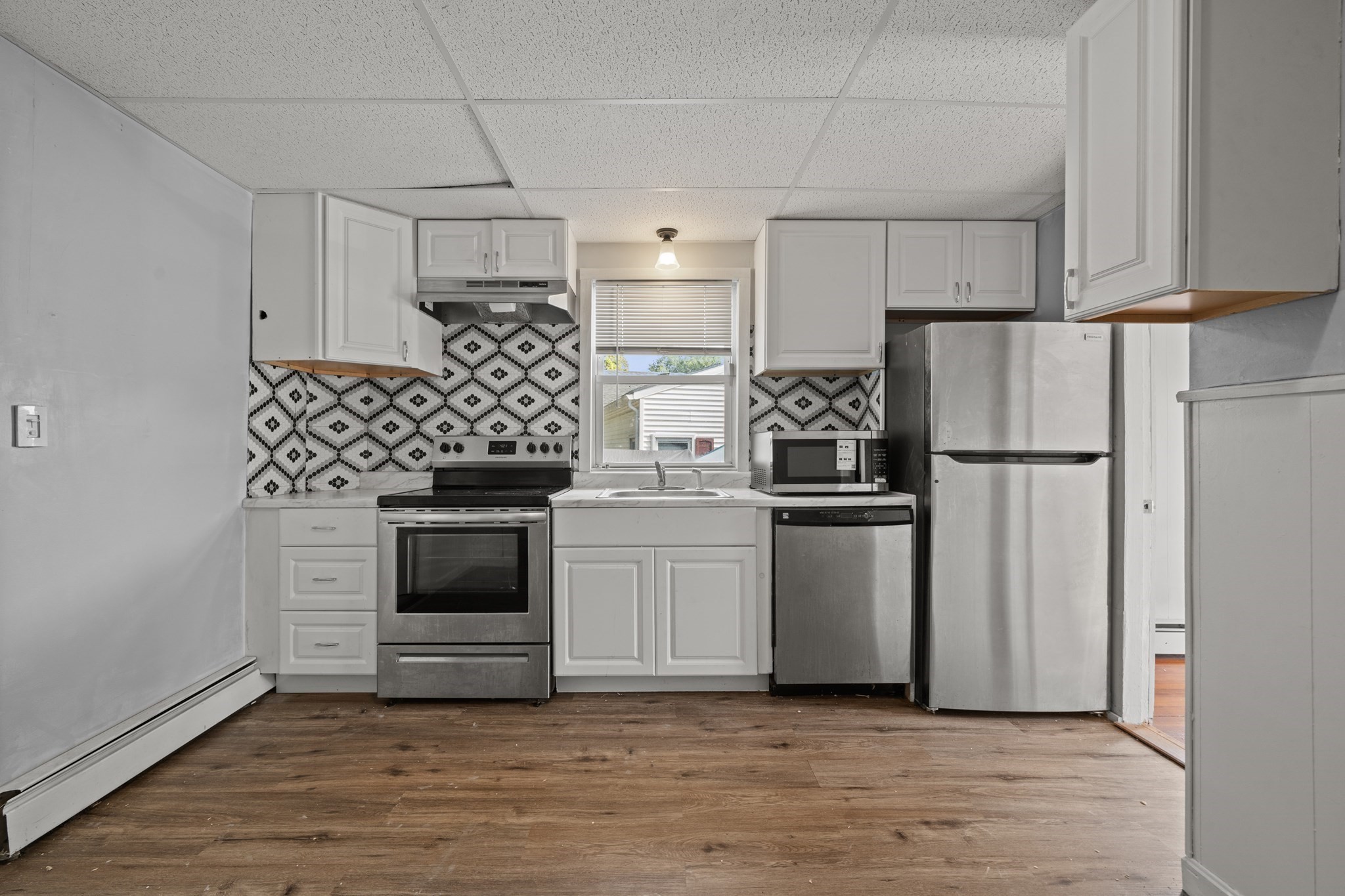 49 Saunders Road, Unit 1 Lynn, MA 01904 - Photo 2 of 28 Gallery Image 2