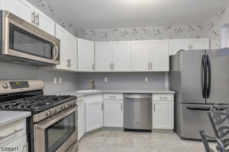 1906 Park Place Springfield, NJ 07081 - Photo 14 of 31