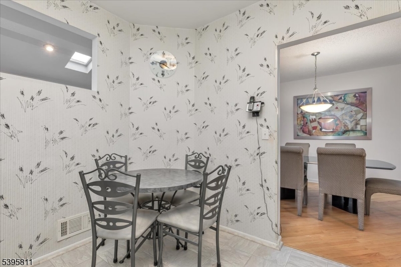 1906 Park Place Springfield, NJ 07081 - Photo 15 of 31