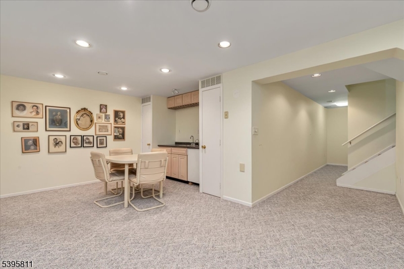 1906 Park Place Springfield, NJ 07081 - Photo 25 of 31