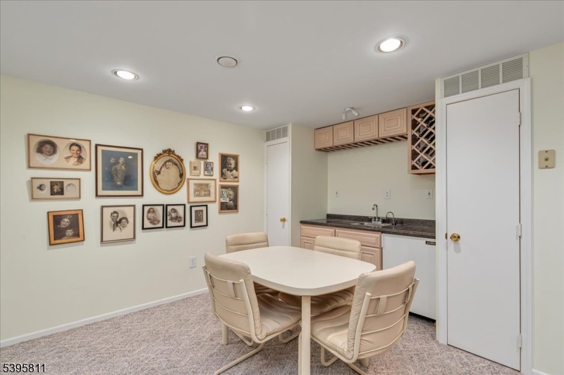 1906 Park Place Springfield, NJ 07081 - Photo 26 of 31