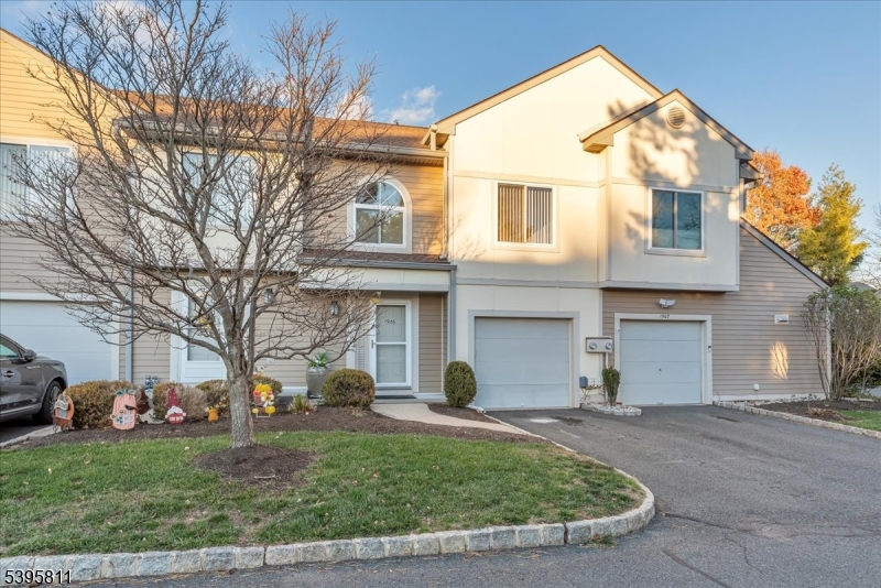 1906 Park Place Springfield, NJ 07081 - Photo 3 of 31