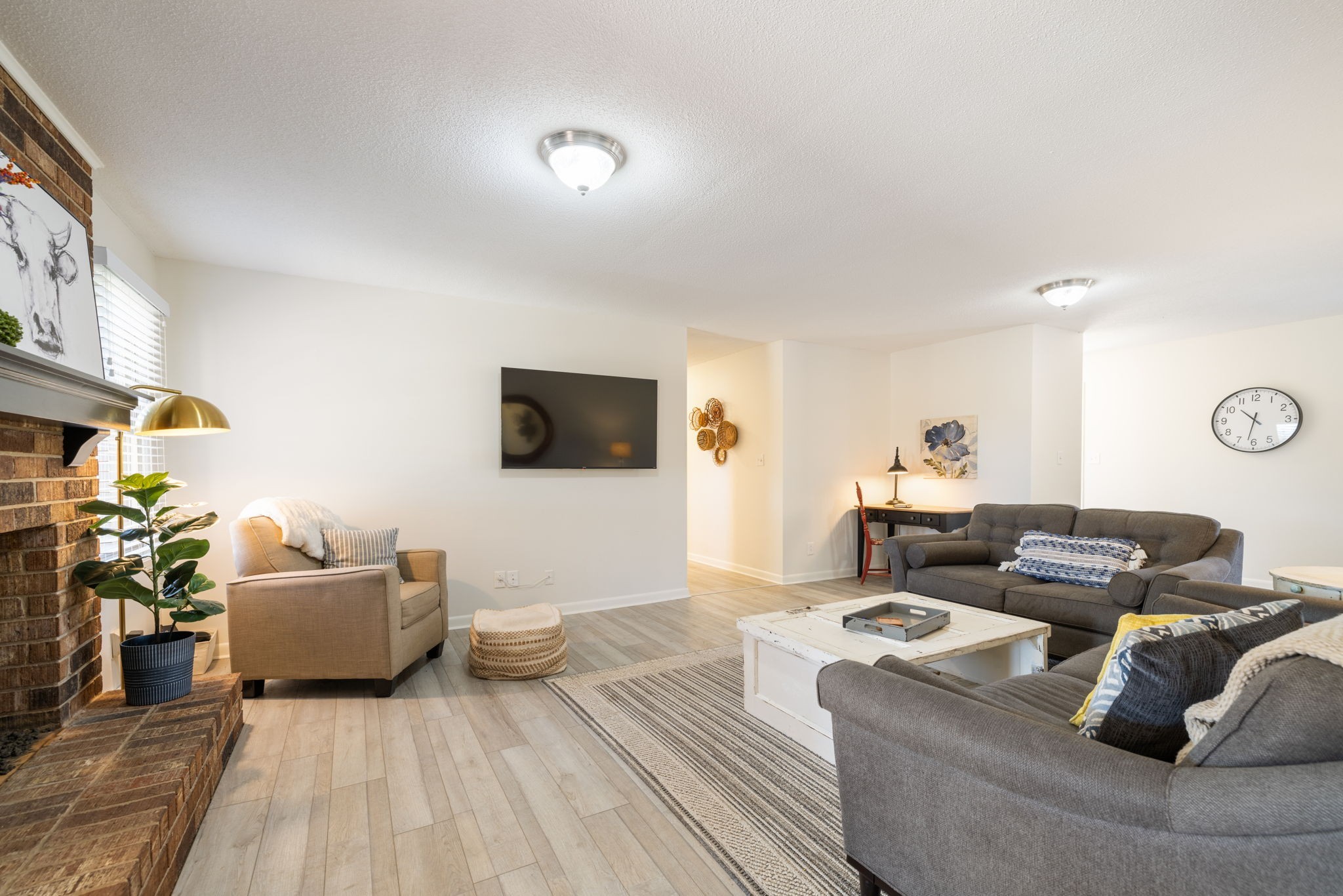 1755 Mc Bride Road Lewisburg, TN 37091 - Photo 6 of 59 a living room with furniture and a flat screen tv