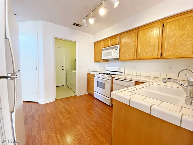 $1,850 | 198 Chadwell Court, Henderson, NV 89074