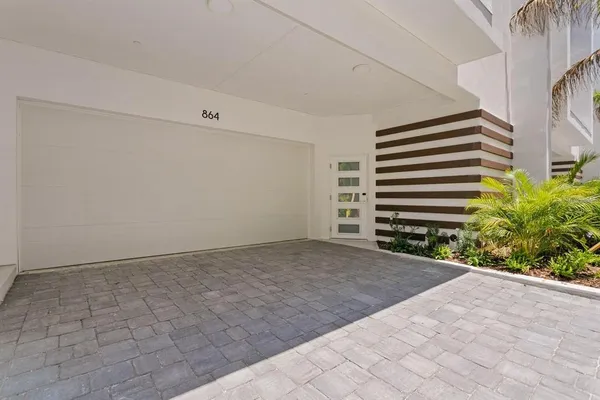 $1,950,000 | 864 North Osceola Avenue, Clearwater, FL 33755