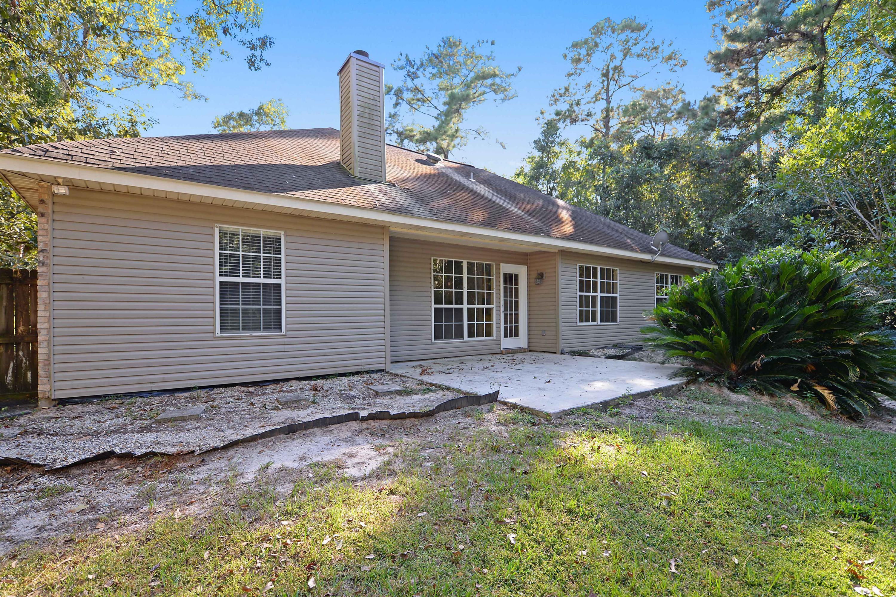 8912 Old Walnut Road Ocean Springs, MS 39564 - Photo 25 of 25 25 Old Walnut rear exterior2