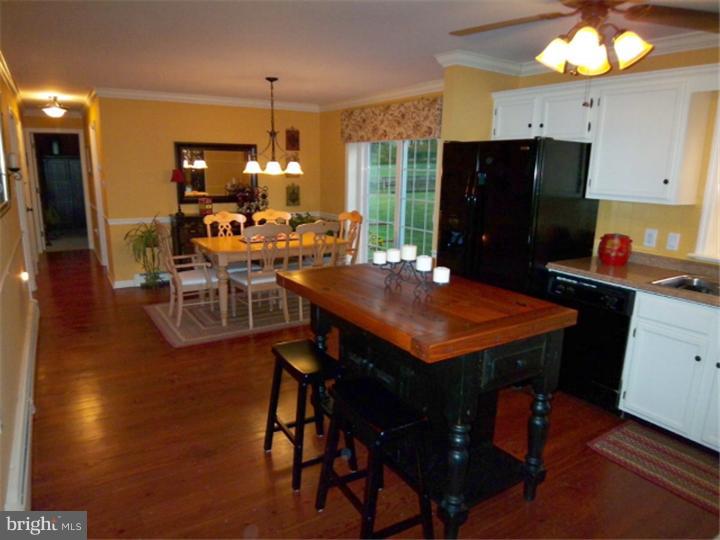241 Mapleflower Road Glenmoore, PA 19343 - Photo 8 of 25 Gallery Image 8