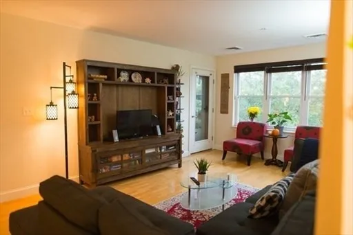 $3,650 | 318 Rindge Avenue, Unit 314, Cambridge, MA 02140