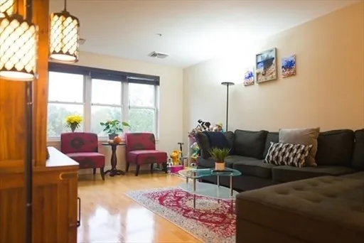 $3,650 | 318 Rindge Avenue, Unit 314, Cambridge, MA 02140