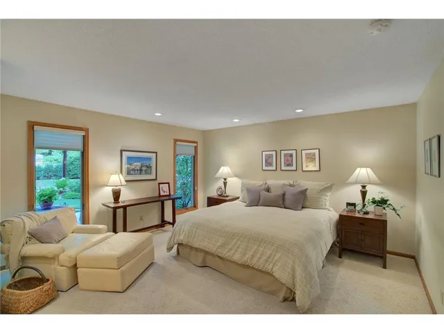 $3,950 | 214 Broadway Avenue North, Wayzata, MN 55391