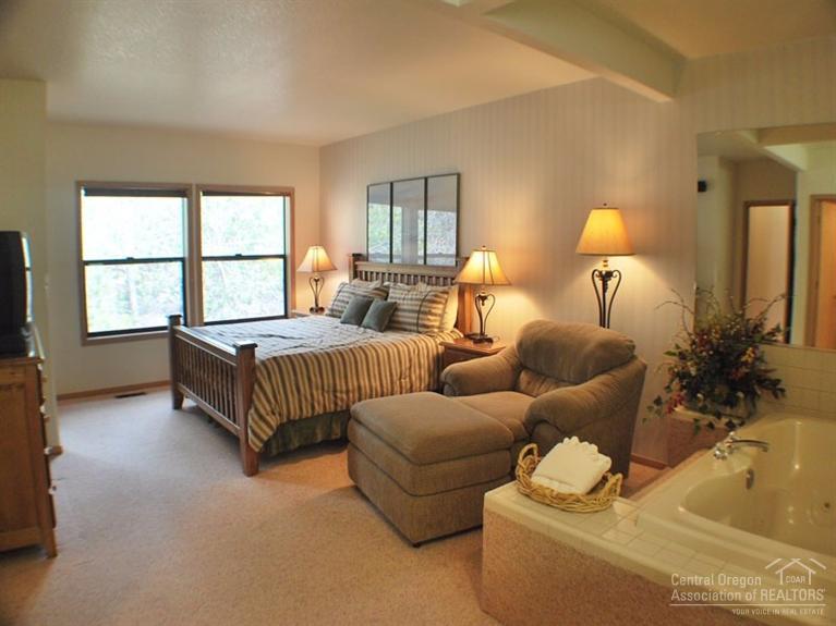 36 Ridge Sunriver Or 97707 Sunriver, OR 97707 - Photo 13 of 25 Additional Photo