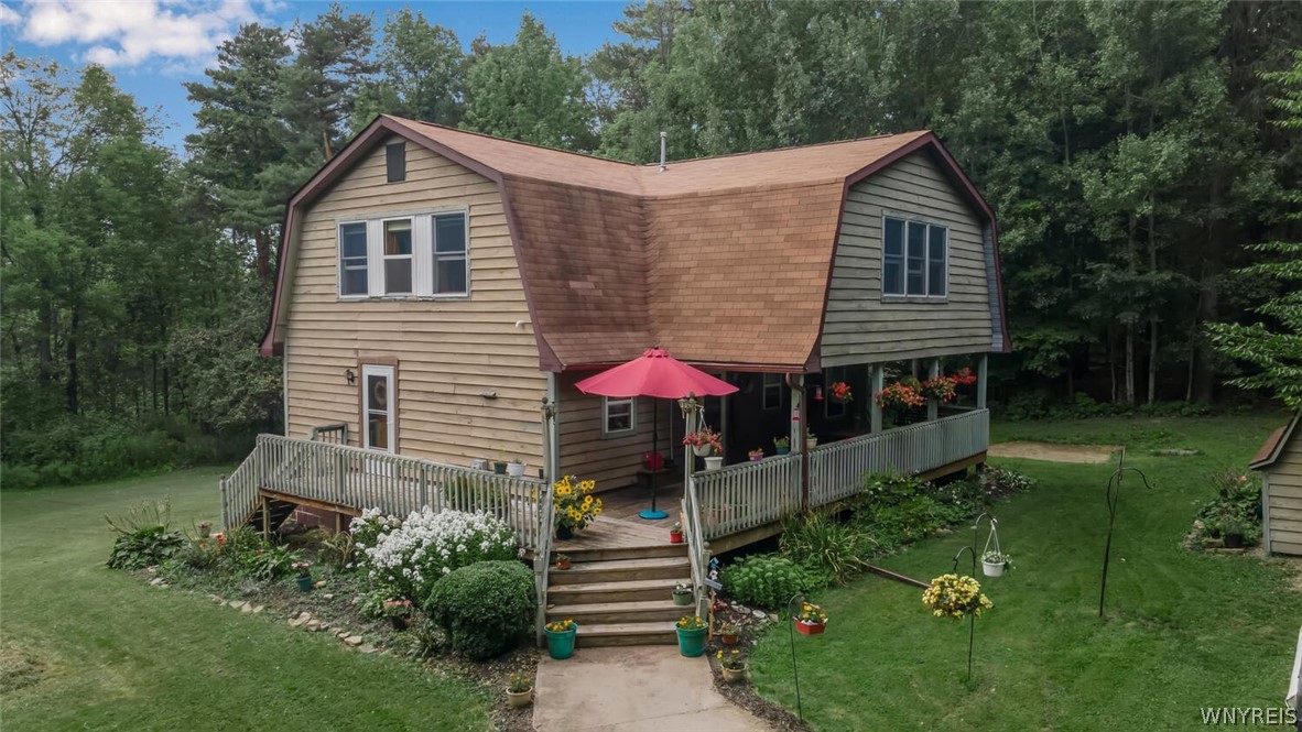 Welcome to 3731 Centerlline Rd in Warsaw