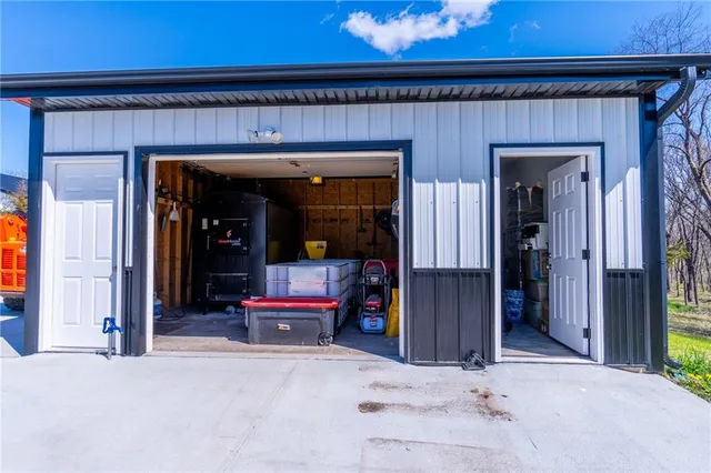 $1,100,000 | 9016 Southeast 69th Highway, Cameron, MO 64429