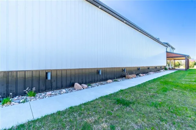 $1,100,000 | 9016 Southeast 69th Highway, Cameron, MO 64429