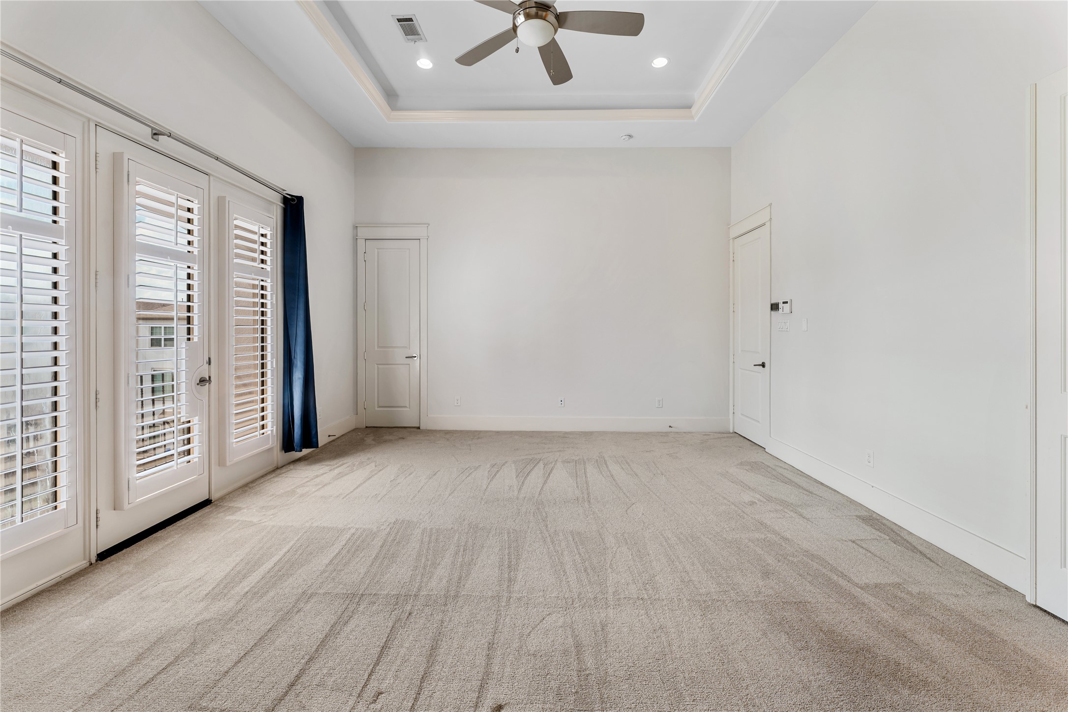 4938 Edison Park Lane Houston, TX 77081 - Photo 36 of 49 a view of an empty room with a window