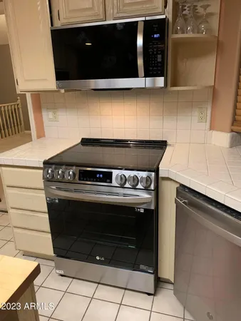 $3,250 | 6283 West Lone Cactus Drive, Glendale, AZ 85308