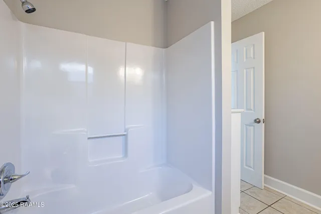 $230,000 | 135 Pleasant View Drive, Lafayette, LA 70503