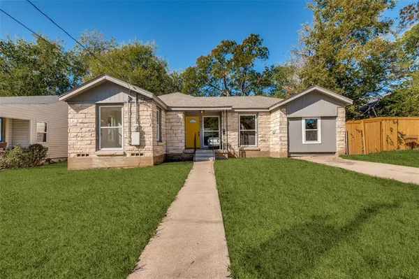 $299,900 | 927 South Franklin Street, Dallas, TX 75211