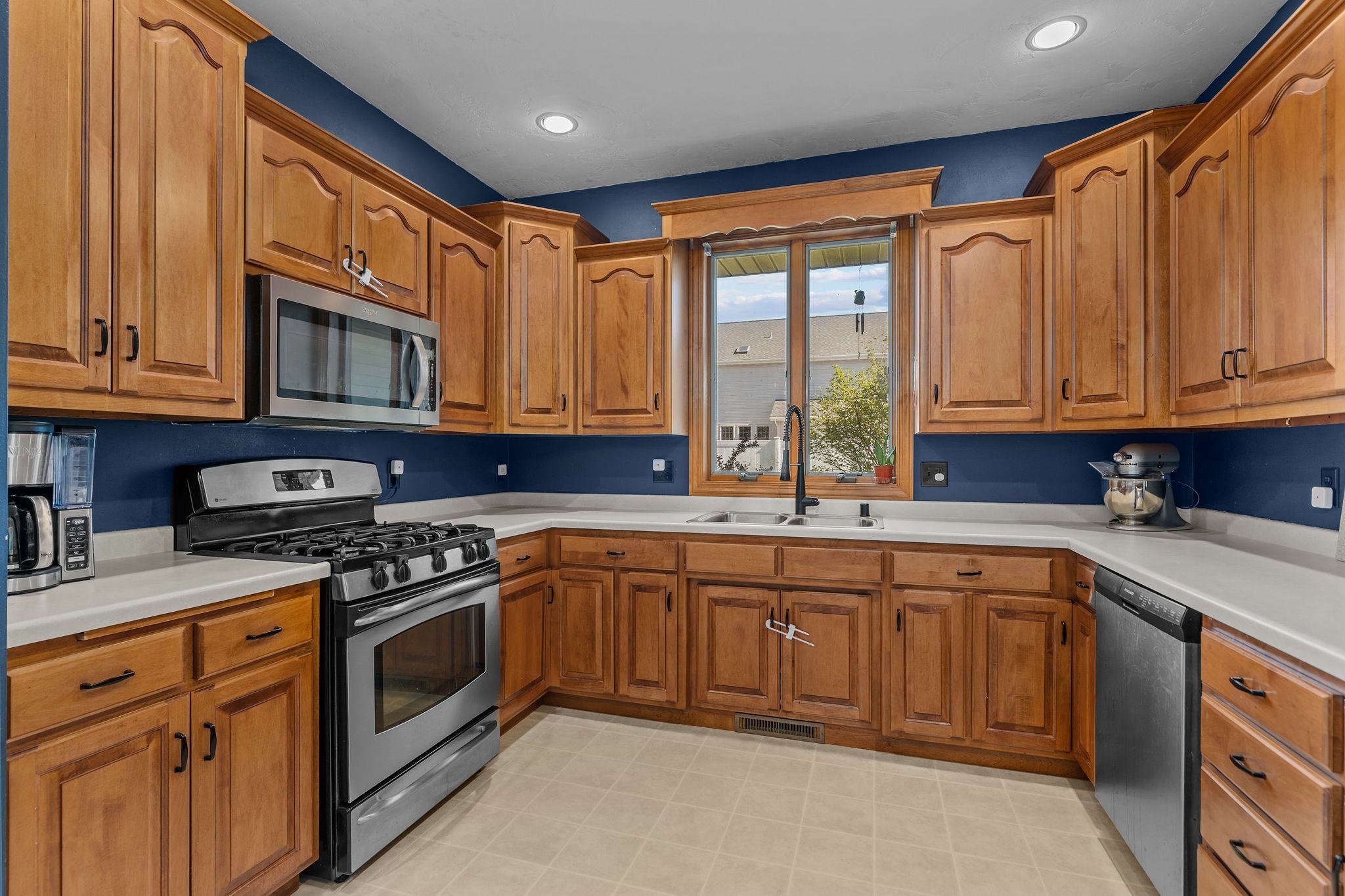 3497 Rosenberry Court Appleton, WI 54913 - Photo 6 of 54