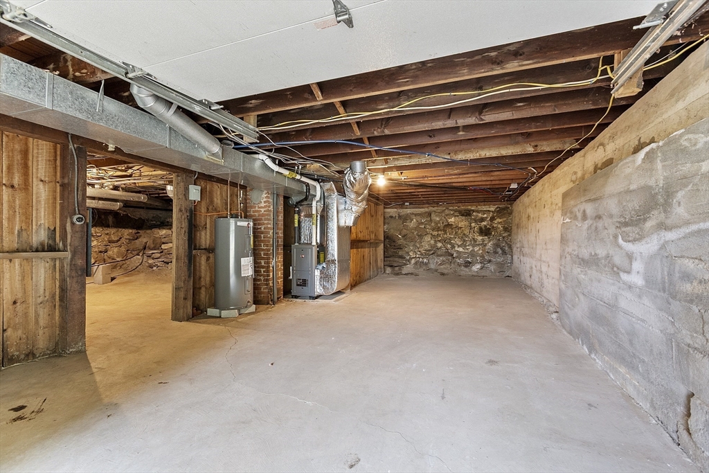 175 Petersham Road Phillipston, MA 01331 - Photo 33 of 42 a view of empty room