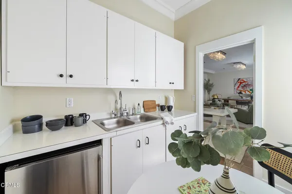 $11,180,000 | 380 West Green Street, Pasadena, CA 91105