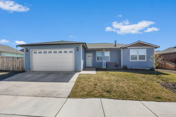 $399,900 | 500 Southeast Segoviano Court, Madras, OR 97741