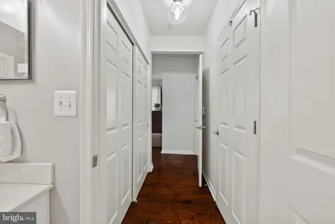 $425,000 | 5108 Donovan Drive, Unit 305, Alexandria, VA 22304