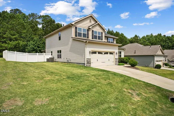 $499,990 | 9 Rock Oak Court, Clayton, NC 27527