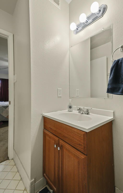 901 Country Club Drive Southeast, Unit D Rio Rancho, NM 87124 - Photo 16 of 29 Gallery Image 16