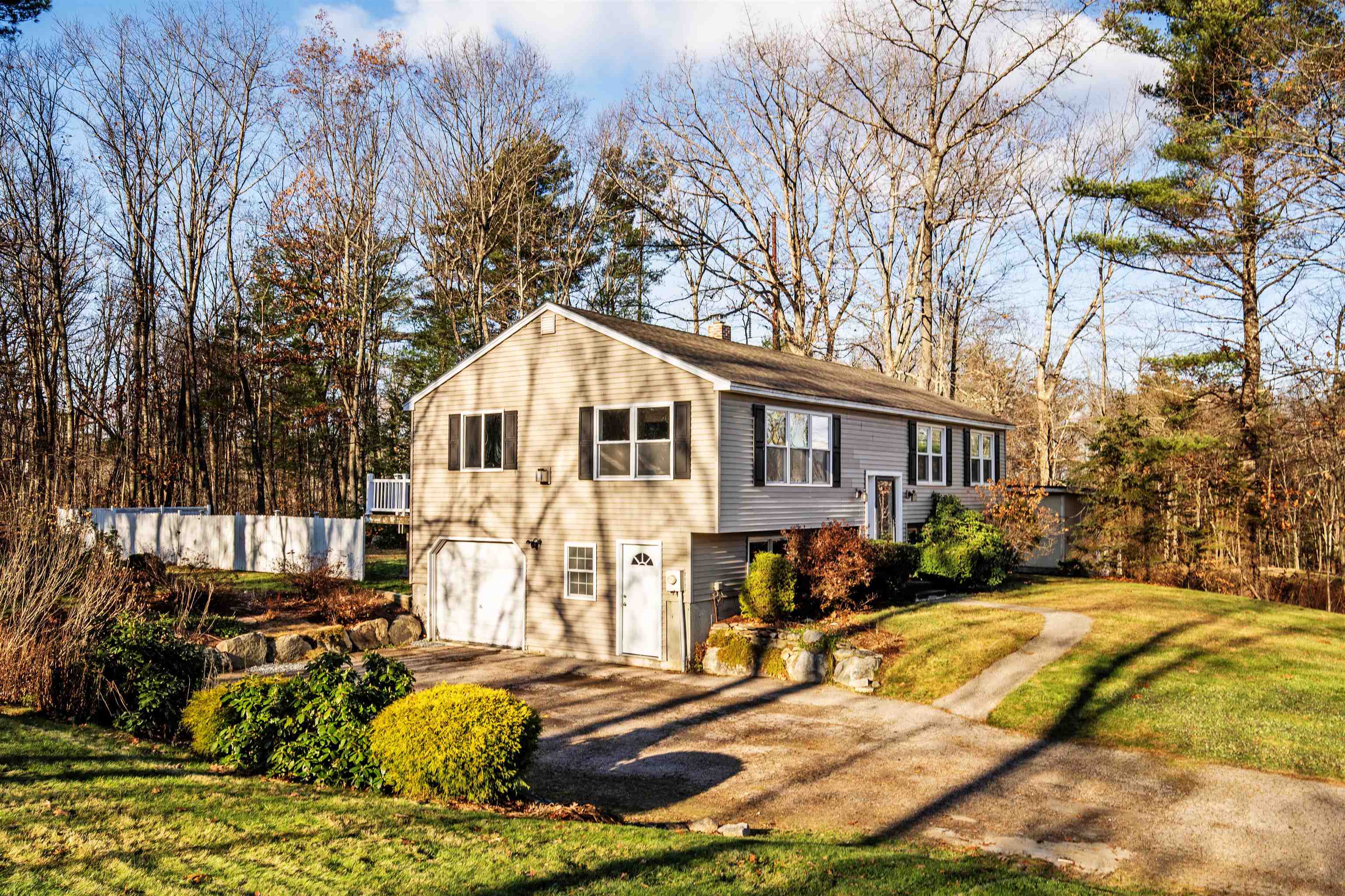 2 Casey Drive Hooksett, NH 03106 - Photo 13 of 34