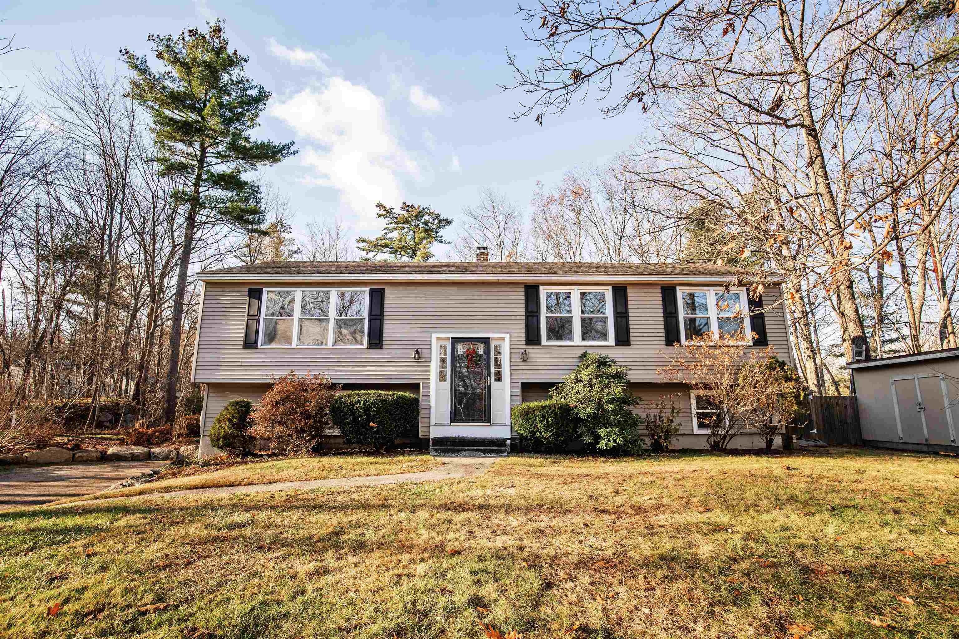 2 Casey Drive Hooksett, NH 03106 - Photo 2 of 34