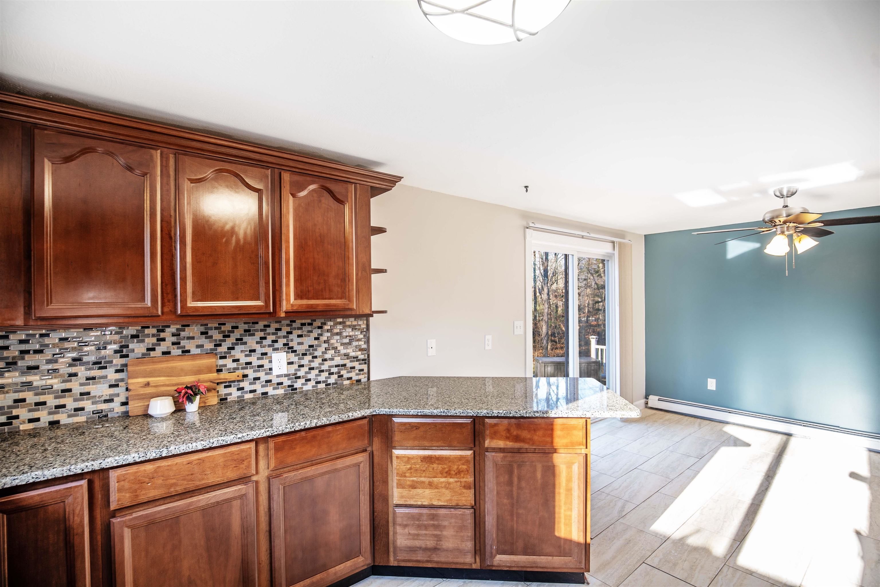 2 Casey Drive Hooksett, NH 03106 - Photo 4 of 34