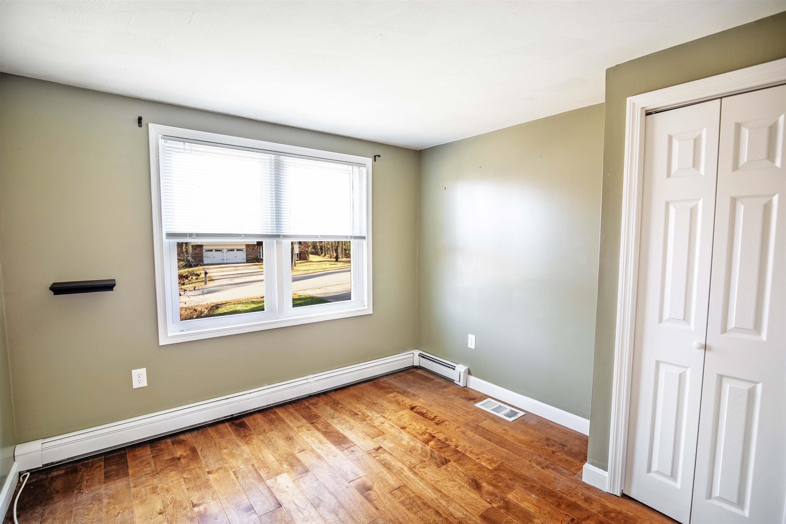 2 Casey Drive Hooksett, NH 03106 - Photo 8 of 34