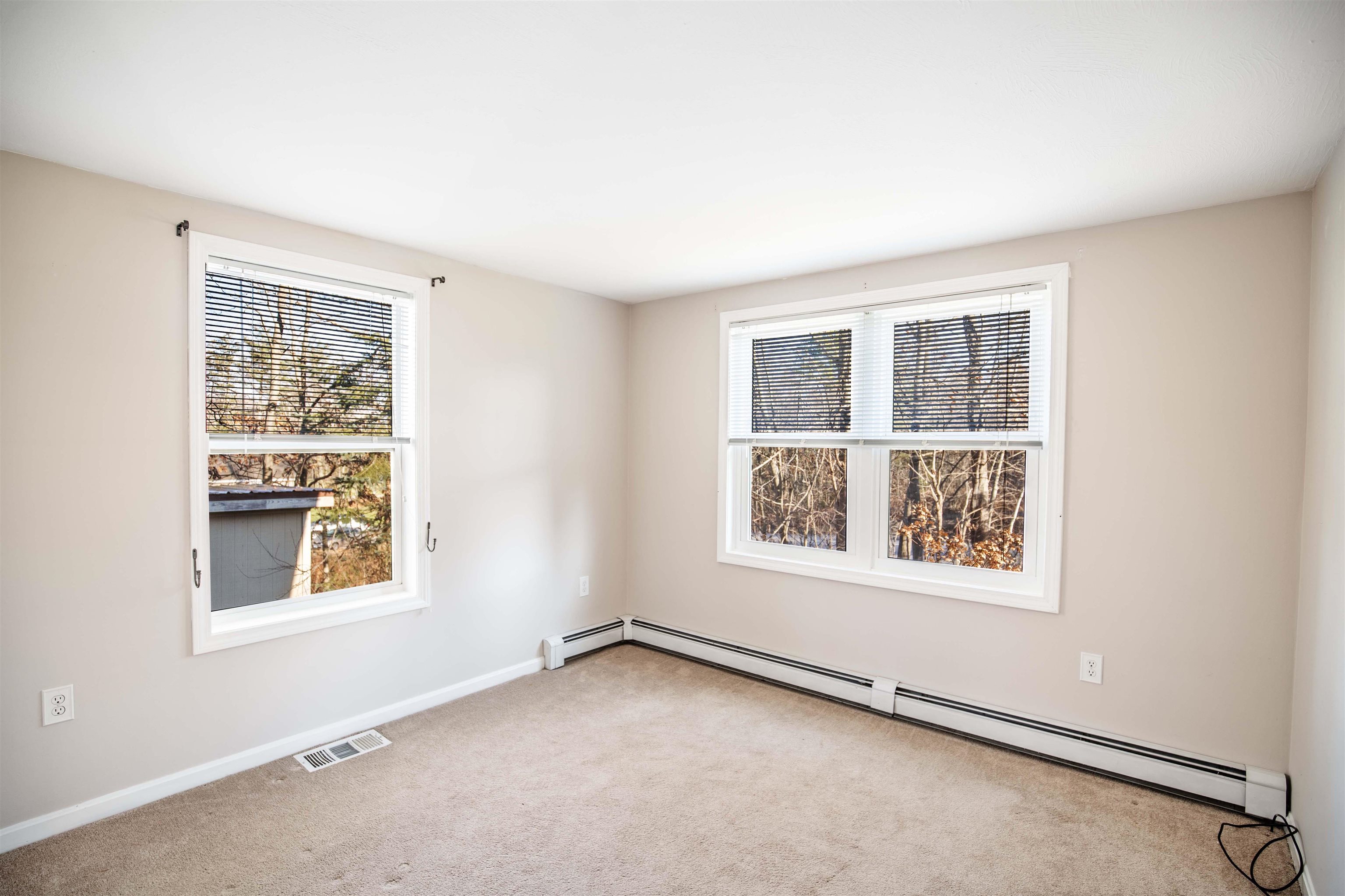 2 Casey Drive Hooksett, NH 03106 - Photo 9 of 34