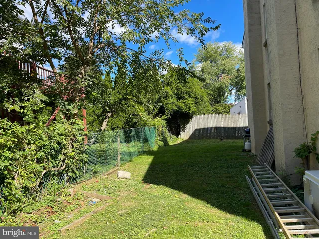 $1,825 | 235 Roesch Avenue, Unit A, Oreland, PA 19075