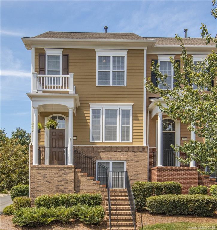 903 Lyndley Drive Fort Mill, SC 29708 - Photo 2 of 47 front view of a house
